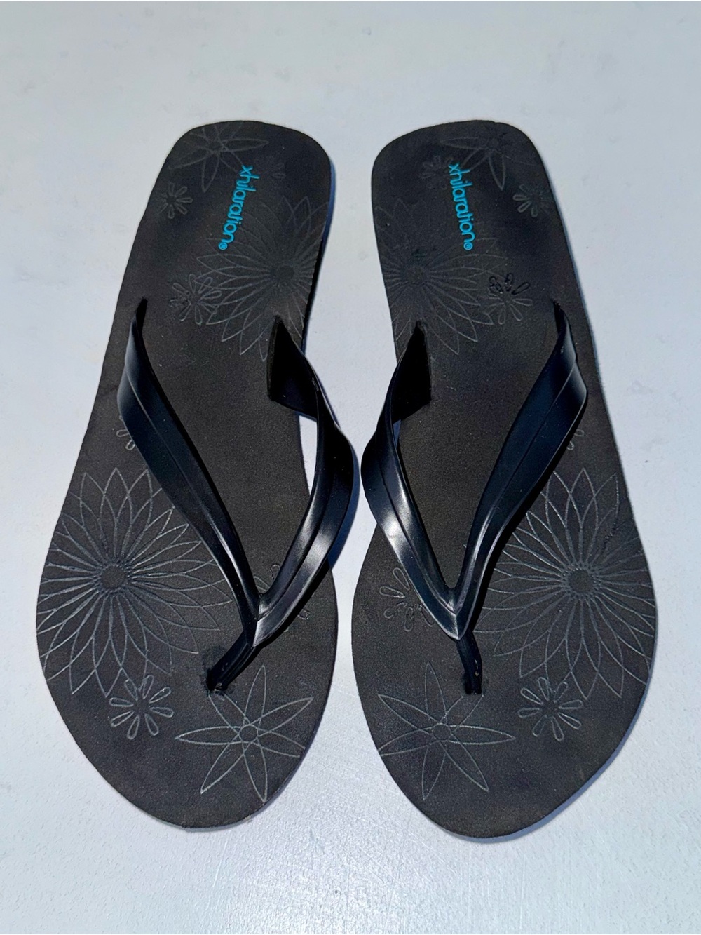 🎒Xhilaration Black Foam Wedge Flip Flops Thong Sandals size 10